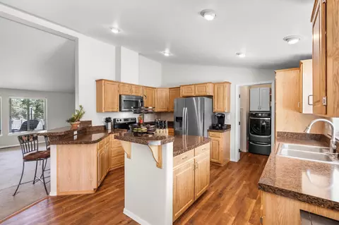 64945 Mcgrath Rd, Bend, OR 97701 photo 9