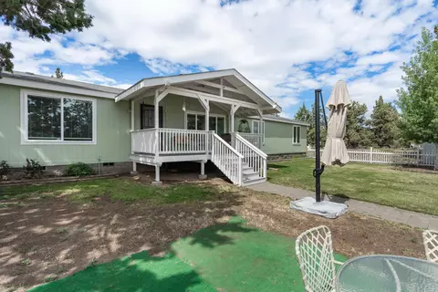 64945 Mcgrath Rd, Bend, OR 97701 photo 4