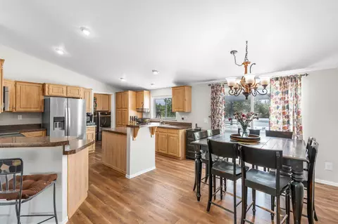 64945 Mcgrath Rd, Bend, OR 97701 photo 11