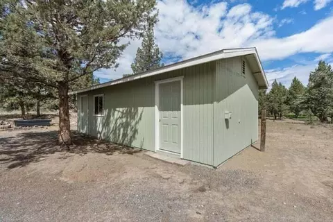 64945 Mcgrath Rd, Bend, OR 97701 photo 27