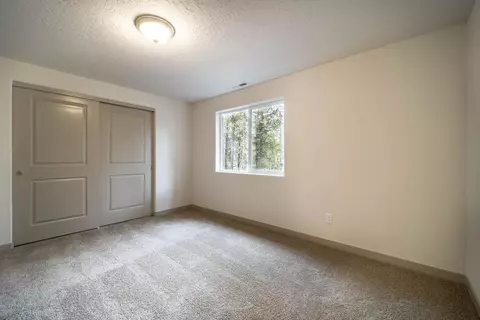 Bedroom - 17200 Glendale Rd, Bend, OR 97707 photo 5 of 5