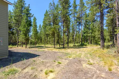 Exterior - 17200 Glendale Rd, Bend, OR 97707 photo 7 of 16
