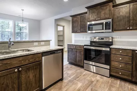 Kitchen - 17200 Glendale Rd, Bend, OR 97707 photo 2 of 2
