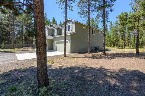 Exterior - 17200 Glendale Rd, Bend, OR 97707 photo 3 of 16