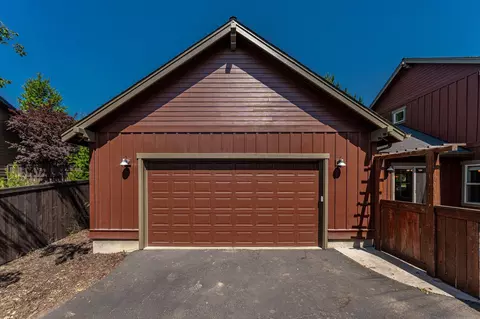 61489 Linton Loop, Bend, OR 97702 photo 29