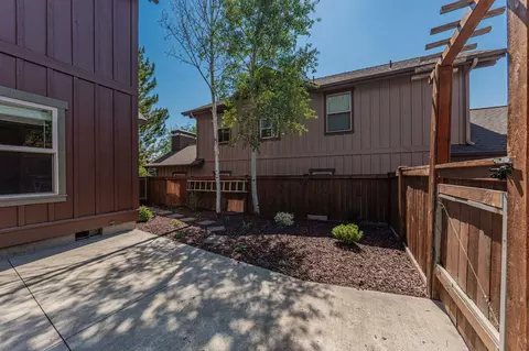 61489 Linton Loop, Bend, OR 97702 photo 26