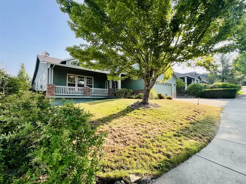 1139 Michael Ln, Eagle Point, OR 97524 photo 4