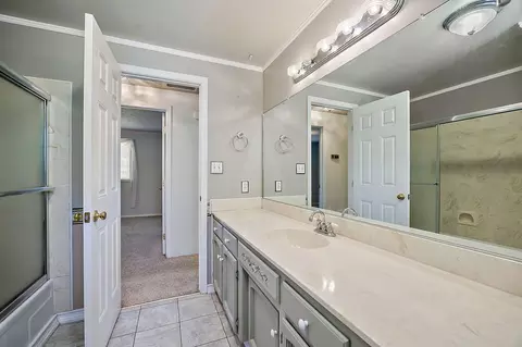 160 Centennial Cir, Central Point, OR 97502 photo 23