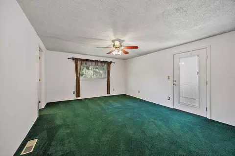 160 Centennial Cir, Central Point, OR 97502 photo 24