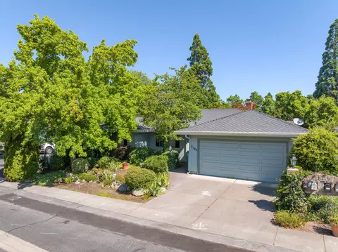 3165 Chandler Egan Dr, Medford, OR 97504