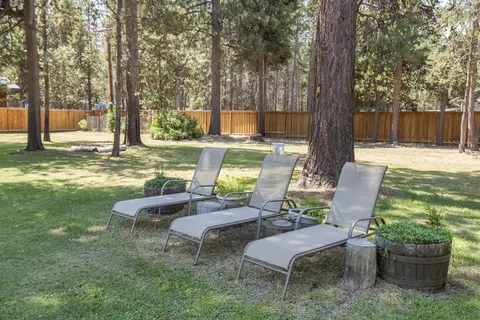Exterior - 56699 Lunar Dr, Bend, OR 97707 photo 9 of 12