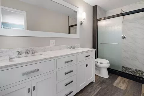 Bath - 56699 Lunar Dr, Bend, OR 97707 photo 1 of 4