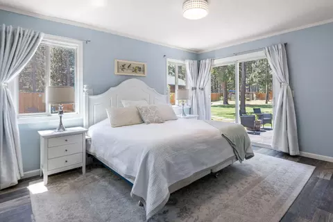 Bedroom - 56699 Lunar Dr, Bend, OR 97707 photo 1 of 8