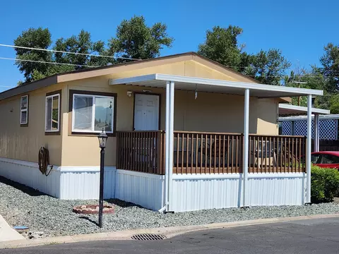 3555 S Pacific Hwy #SPC 106, Medford, OR 97501