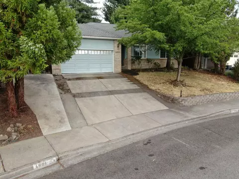 4681 Eagle Trace Dr, Medford, OR 97504