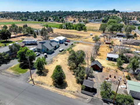 lot800 Marie St, Madras, OR 97741