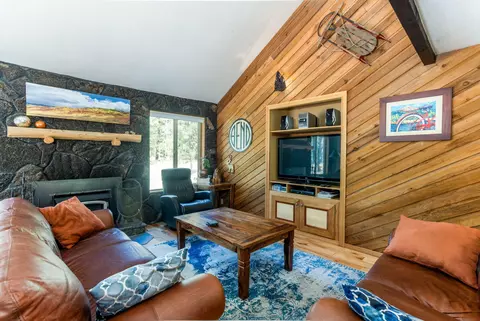 57625 Cultus Ln, Sunriver, OR 97707 photo 3