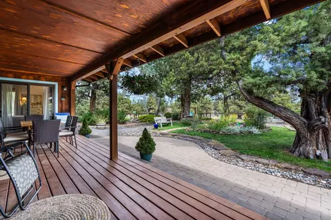 64510 Sylvan Loop, Bend, OR 97701 photo 19