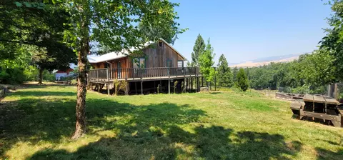 492 Fordyce St, Ashland, OR 97520