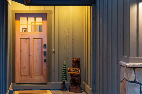 Entry Way - 57404 Quartz Mountain Ln, Sunriver, OR 97707 photo 1 of 1