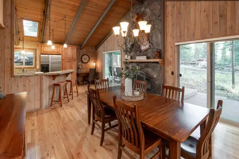 Dining - 57404 Quartz Mountain Ln, Sunriver, OR 97707 photo 2 of 2
