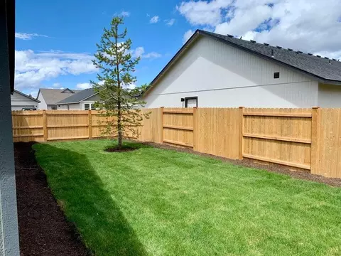 51350 Apache Tears Ct, La Pine, OR 97739 photo 2