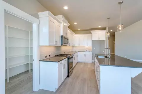 3746 NE Suchy St, Bend, OR 97701 photo 5