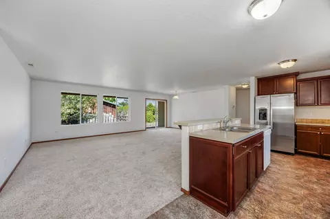 6807 Pinehurst St, Central Point, OR 97502 photo 7
