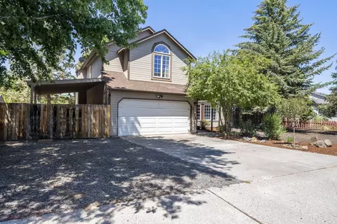 3178 NE Manchester Ave, Bend, OR 97701