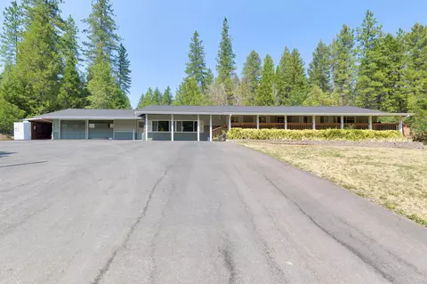 2972 Pleasant Creek Rd, Rogue River, OR 97537
