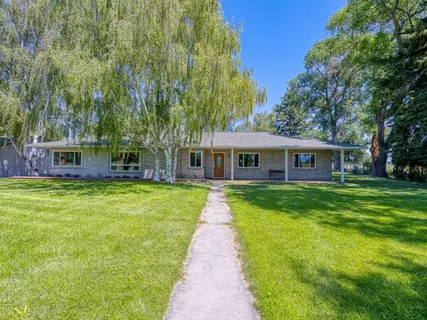 5777 Highway 97, Klamath Falls, OR 97603