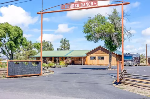 3068 SW Reif Rd, Powell Butte, OR 97753