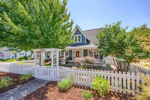 240 Cottage St, Jacksonville, OR 97530