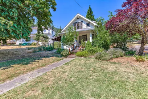 147 Granite St, Ashland, OR 97520