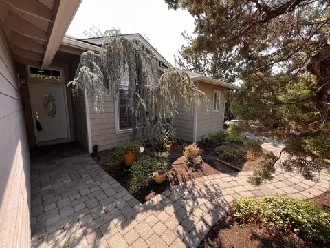 2934 SW 37th Ct, Redmond, OR 97756
