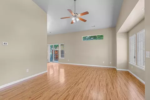 314 Live Oak Loop, Central Point, OR 97502 photo 3