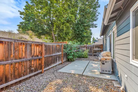 314 Live Oak Loop, Central Point, OR 97502 photo 26