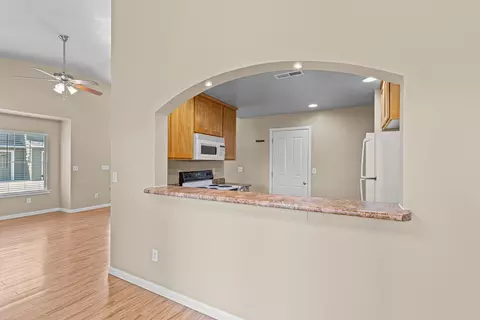 314 Live Oak Loop, Central Point, OR 97502 photo 9