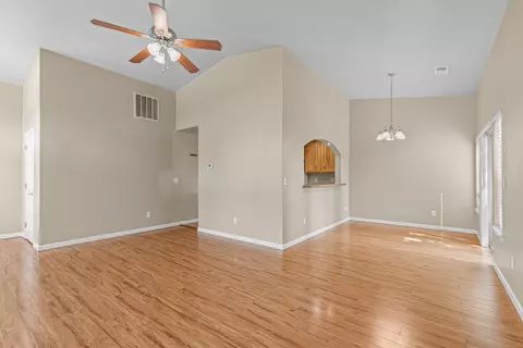 314 Live Oak Loop, Central Point, OR 97502 photo 7