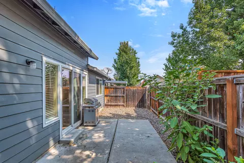 314 Live Oak Loop, Central Point, OR 97502 photo 29
