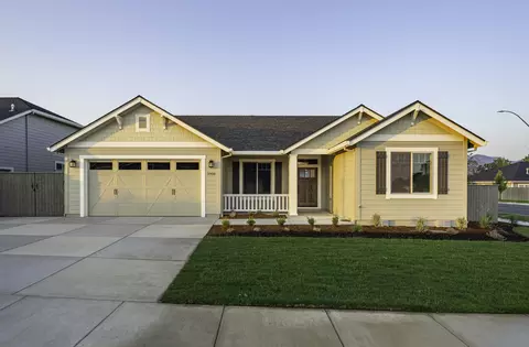 3906 Wyoming Ln, Medford, OR 97504