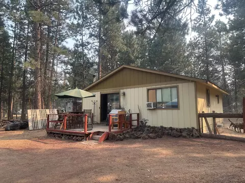 15901 Lava Dr, La Pine, OR 97739 photo 1