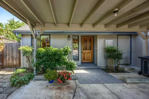 1146 Bon Bon Cir, Medford, OR 97504