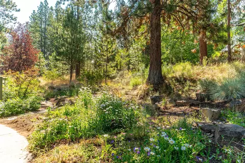 Exterior - 210 NW Skyliner Summit Loop, Bend, OR 97703 photo 12 of 15