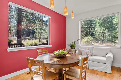 Dining - 210 NW Skyliner Summit Loop, Bend, OR 97703 photo 3 of 3