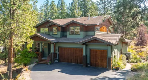 210 NW Skyliner Summit Loop, Bend, OR 97703
