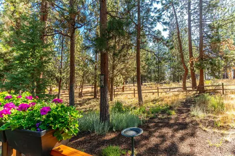 Exterior - 210 NW Skyliner Summit Loop, Bend, OR 97703 photo 4 of 15