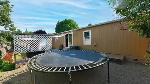 27 Bridgeport Dr, Eagle Point, OR 97524 photo 38