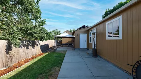 27 Bridgeport Dr, Eagle Point, OR 97524 photo 33