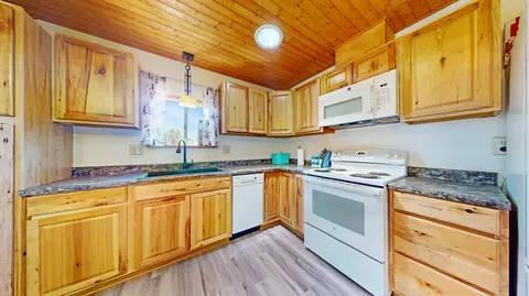 65435 78th St, Bend, OR 97703 photo 5
